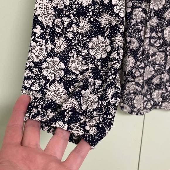 LOFT PLUS FLORAL PRINT BLOUSE SIZE 14 - Picture 5 of 6